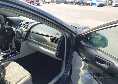 2012 Toyota Camry L z USA, uszkodzony, nr VIN 4T1BF1FK8CU629150